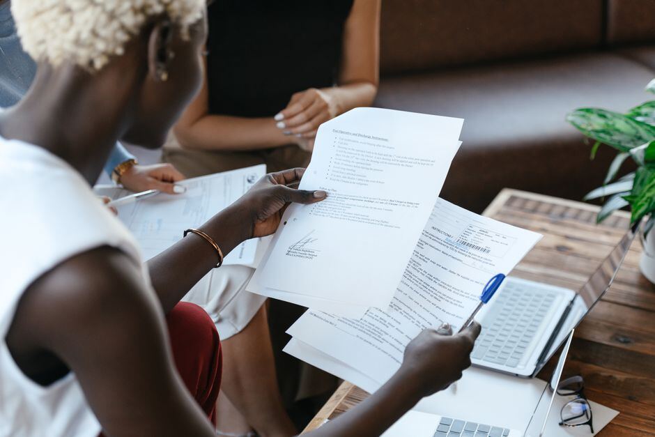 Aides auditives : comparer le devis et les services